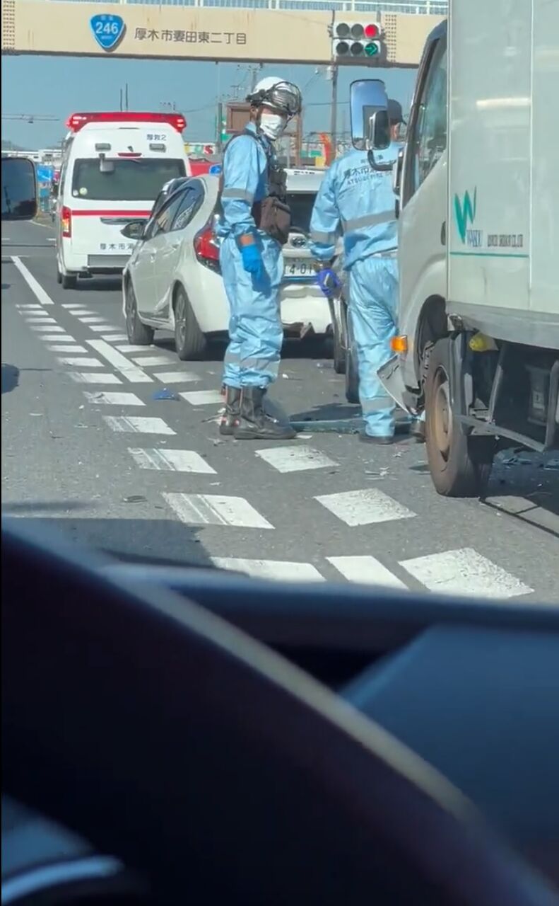 東名で４台多重事故、４人死亡 - 産経ニュース