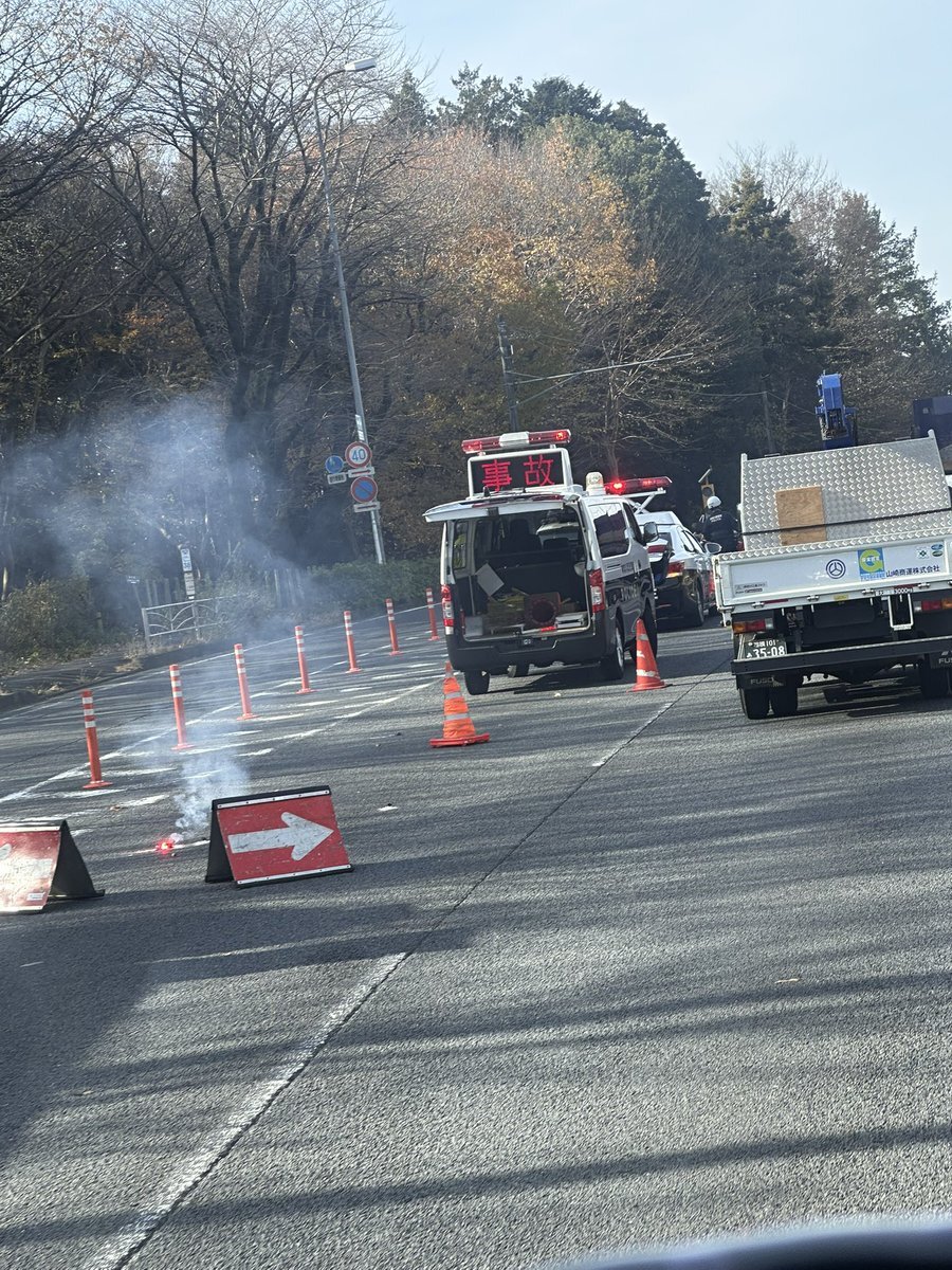 国道246号】横浜市内の厚木街道でトラック事故 15時間ぶり通行止め解除（13日06:45現在） = 社会 -