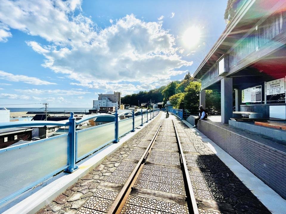 トドの被害にも負けない 海峡サーモン≪餌やり≫非常識と言われた津軽海峡での養殖 淡水魚を海で育てる