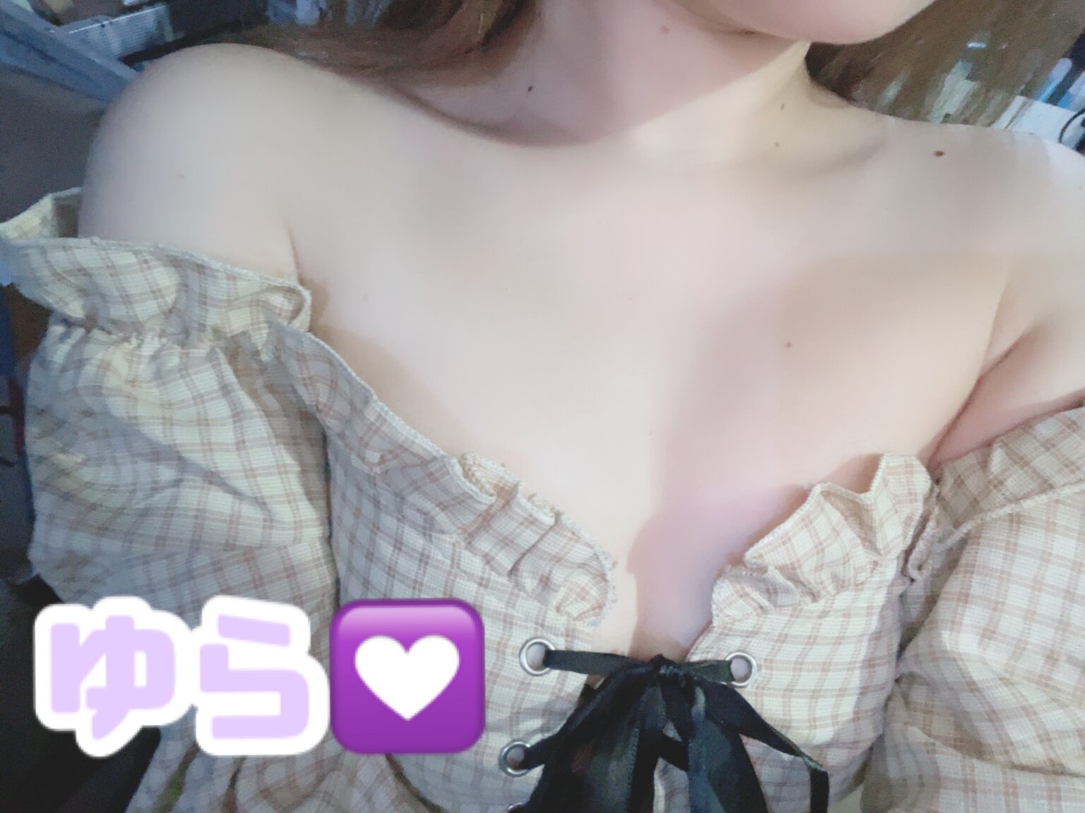 楽天ブックス: おっパブ嬢を持ち帰り！ハリのある美乳はさすが！・・・店内では見られないエロい行為を晒してもらいました。／栗原るみ - 栗原るみ -