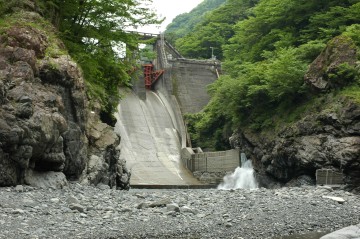 大間ダム湖【アソビュー！】