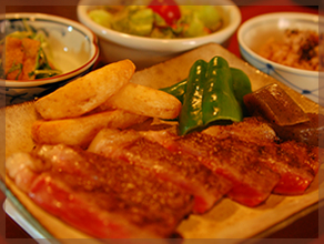 Lunch Steak & Pilaf（昼ステーキ&ピラフ） カミシゲ｜神戸三宮