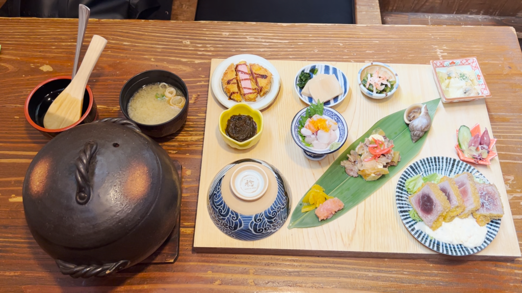 てんこ盛りしらす☆まんぷくランチを食べたかったらココ！【ちゃらりん】＠大和高田市 | HUG