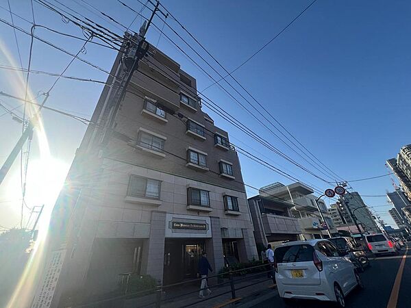 退店】立川デリヘル「okini東京」しろなちゃん  スタイル抜群のパイパン娘が挨拶もそこそこにサービスフェラ！雰囲気的にワンチャンいけるんじゃないかと期待してしまいます！！【投稿パイパンレポ】 | 