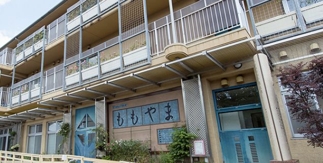 公式】伏見桃山ホール（京都府京都市伏見区）の斎場・葬儀場【家族葬のらくおう・セレモニーハウス】