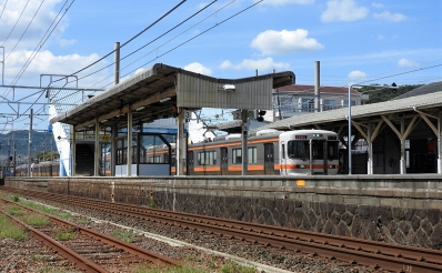 全長195.7km、94駅。飯田線を”各駅停車”で乗りつぶせ！(その１：仙台から豊橋まで行くだけで旅行なんですが編）』豊川(愛知県)の旅行記・ブログ  by Akrさん【フォートラベル】