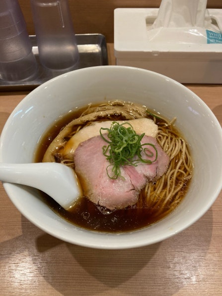 北区】赤羽の人気ラーメン店「麺処 夏海」で、毎週月曜日特別限定『特製 赤羽 まぜそばＺ』なるものを堪能！具沢山でもりもり進む、まさに特別なまぜそばでした。｜赤羽マガジン