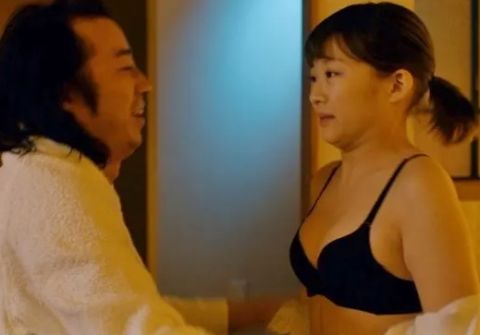 獣道】伊藤沙莉が脱いだ映画のエロい濡れ場画像集【乳首ありヌード】｜