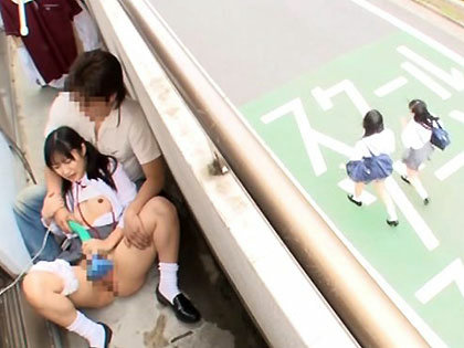 学校で電マいじめされ潮を吹かされる女子校生の動画が流出!【まんちかん】│エログちゃんねる