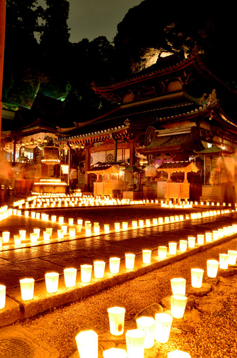 宝山寺、9月22日に「生駒聖天お彼岸万燈会」 - OTSnews -お寺さんニュース-