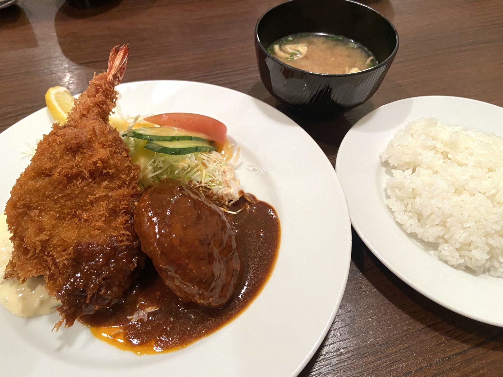 日本一長い大阪の商店街の名物洋食店で最高コスパのランチを頂きました ～グリルらんぷ亭 大阪府北区天神橋商店街 | それゆけ但馬屋惣兵衛