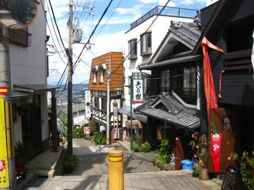 登山】生駒山登頂を目指して② 山の斜面の聖天さんを参拝｜Ⓜ︎/旅する全国転勤OL