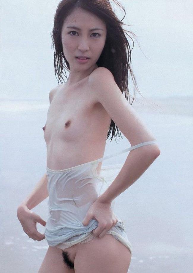 綺麗な女優たちが映画で見せた、美乳の乳首 | エロ画像が見たいんだ！