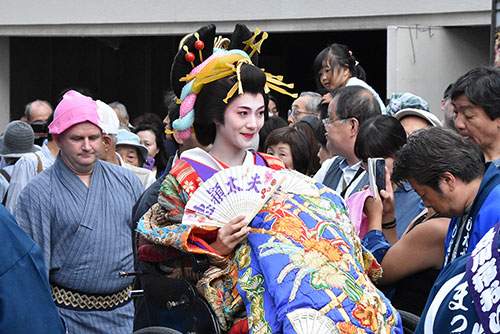 江戸吉原の花魁：美と教養の象徴