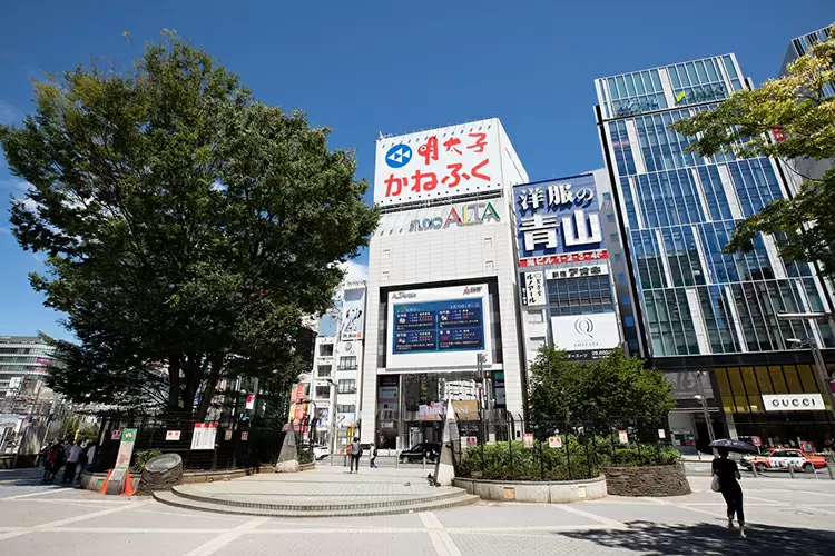 クチコミ : 新宿駅西口広場イベントコーナー