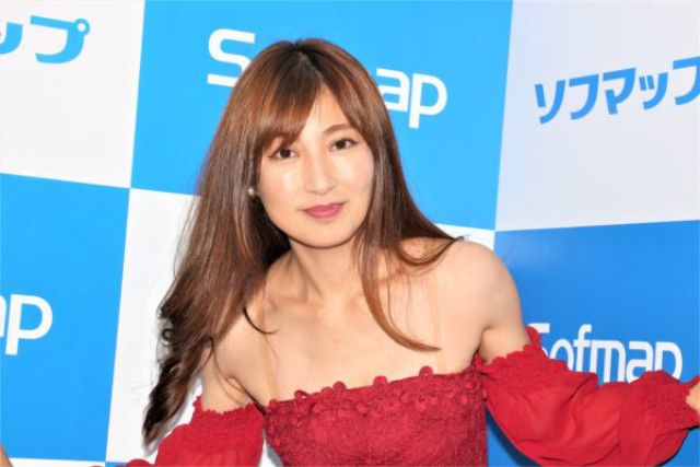 新木優子様がご来店下さいました | ブログ |