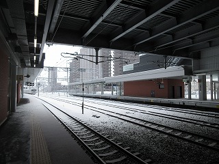 函館本線苗穂駅 築83年で引退した「産業の町」の木造駅舎【1】 - タタールのくにびき －蝦夷前鉄道趣味日誌－