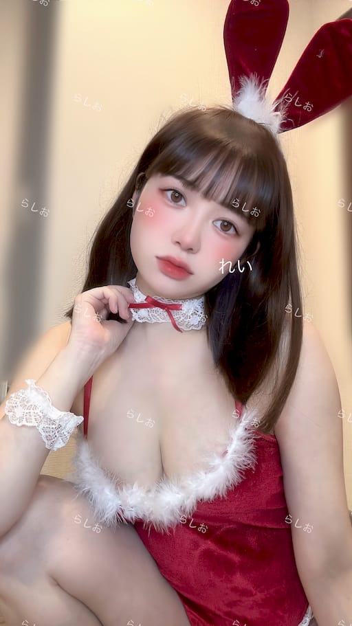 エロ象さんのライブチャット・流出動画まとめ - かなり可愛い美人女子大生が爆巨乳おっぱい丸出しで乳首舐めしたまらないｗｗｗ【ライブチャット動画】