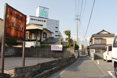 福岡県久留米市の裏名所！西鉄花畑駅周辺の「怪しい旅館街」を歩く - 新日本DEEP案内