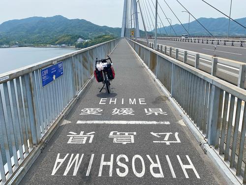 菰釣山登山と菰釣山避難小屋詳細！道志の森キャンプ場から周回！ - アオヒゲ危機一髪♪ 樽の中身は何だろう！？