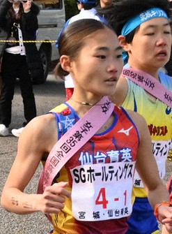 陸上】仙台育英・細川あおいが女子3000ｍで２位に約30秒差つける独走Ｖ - 陸上 : 日刊スポーツ