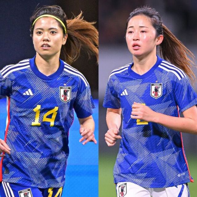 すごい写真だ」長谷川唯と英女子代表FWのプライベートショットに反響！  間にはJリーガー？「お友達だったのね」「そのままシティ行っても文句言いません」（SOCCER