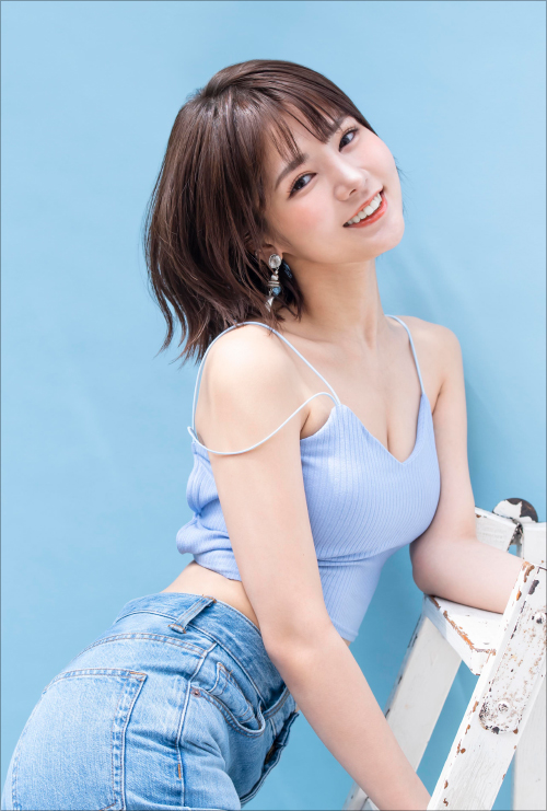 スポーツ飲料CM女優がヘアヌードに！小倉七海「初体験は制服エッチでした」 | Smart FLASH/スマフラ[光文社週刊誌]