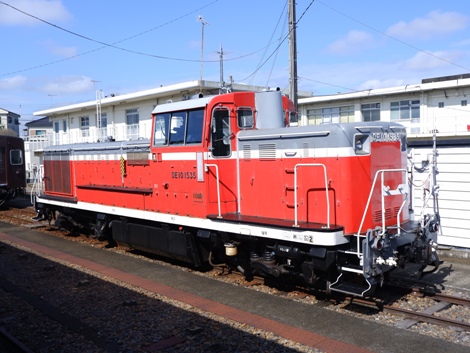 関東鉄道常総線で「ロングシート夜行列車」運行 「寝台の狭さ」が逆に懐かしい!? | 乗りものニュース