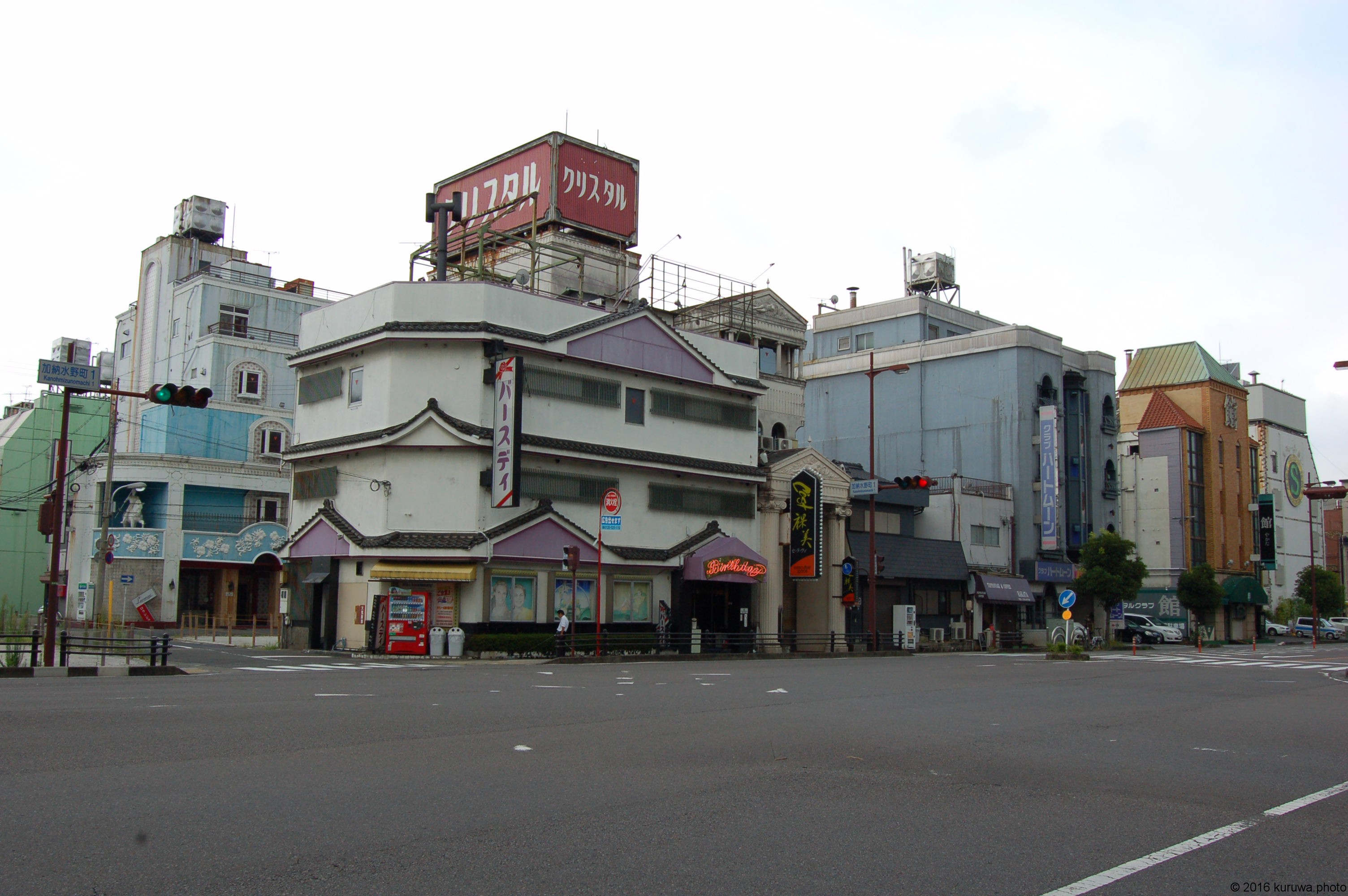 Saho 𝕏 廃墟と街並み