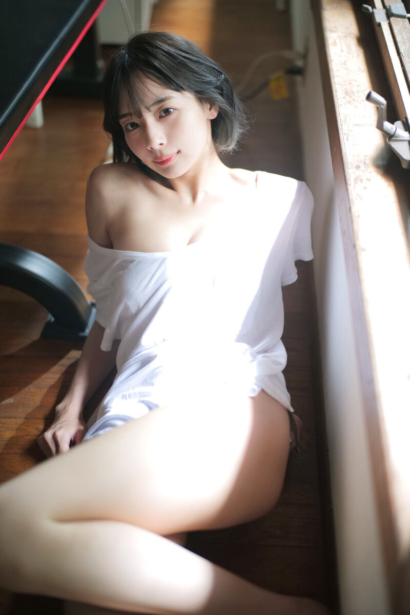 岡田紗佳写真集 おかぴのぴ』 |